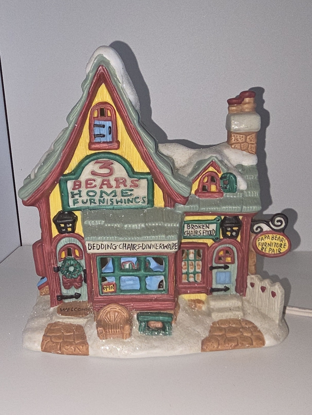 Seasonal Specialties Co 1997 "3 Bears Home Furnishings" Lighted Porcelain House